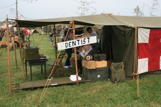 army dentist
