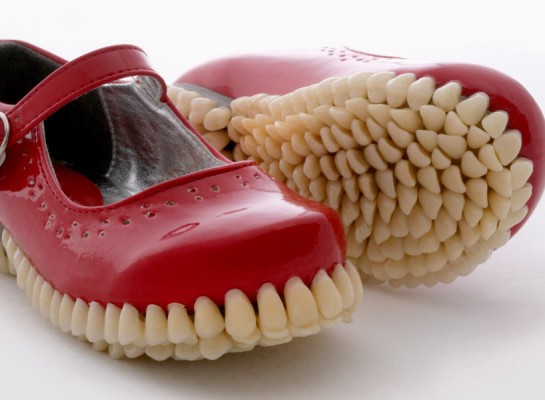 Buty z zębem