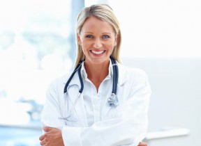 mloda pani doktor ze sluchawka 1