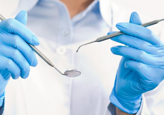 NFZ utrudnia dentystom podnoszenie kwalifikacji