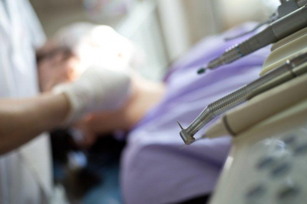 Meksykańscy dentyści leczą tanio amerykańskich seniorów