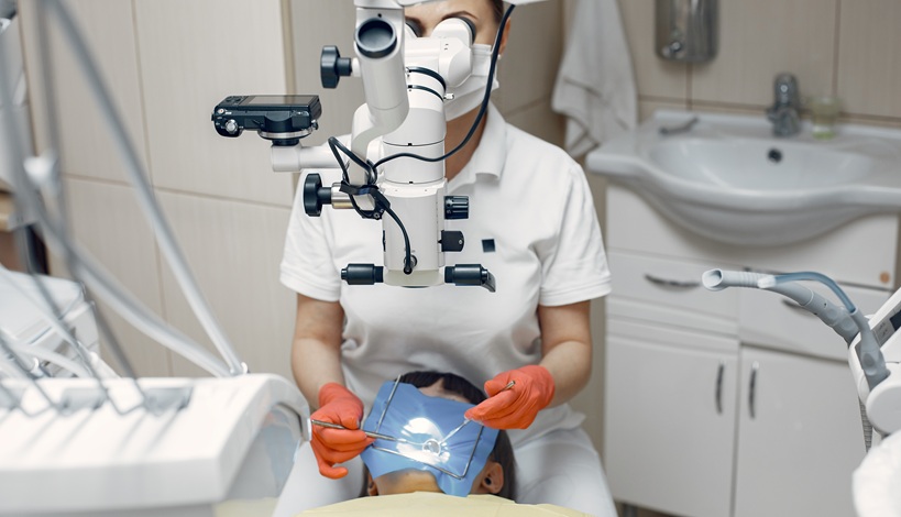 Czym jest endodoncja i jakie są wskazania do leczenia endodontycznego?