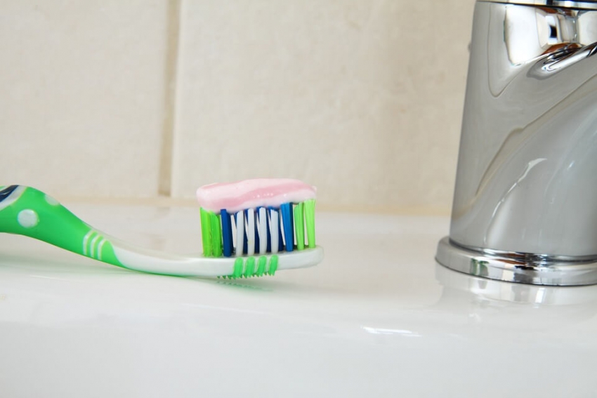 Czy na pewno znasz skład pasty do zębów? Sprawdź, co kryje się w tubce!