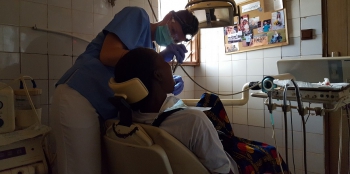 Dentysta w Afryce 1