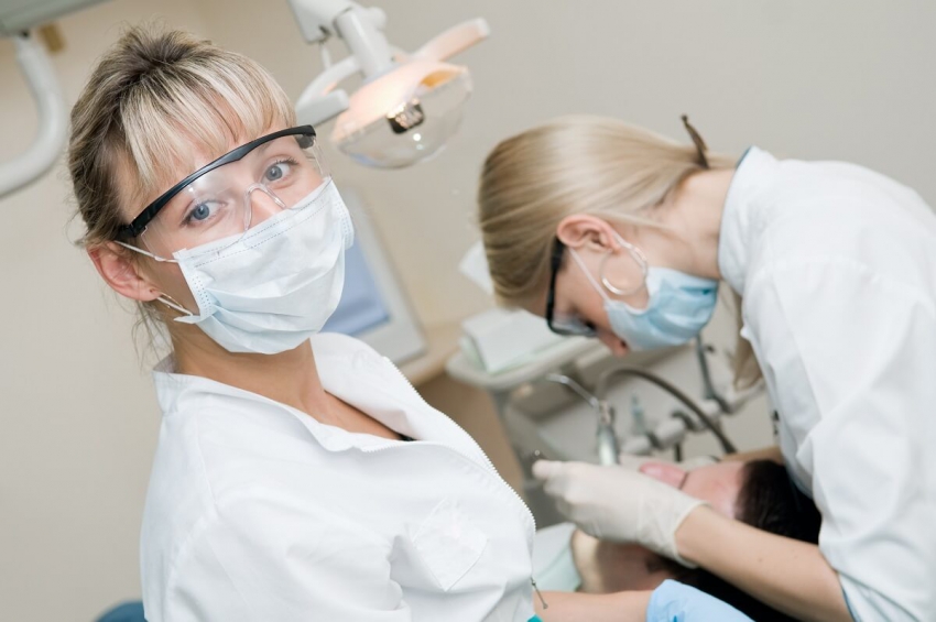 Podział stażu podyplomowego dentystów? NRL przeciwko