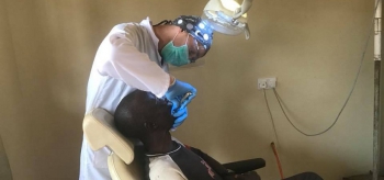 Dentysta w Afryce Zambia