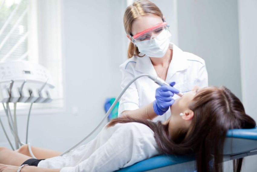NIL oraz ministerstwo zdrowia o edukacji lekarzy dentystów