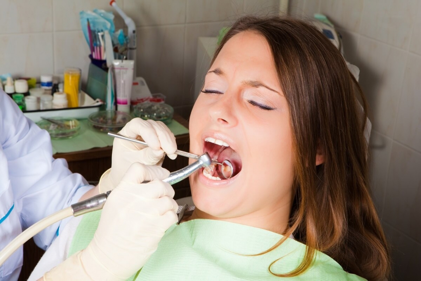 Zapalenie miazgi zęba – przyczyny, klasyfikacja, leczenie
