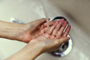 mycie rąk - Dentonet.pl