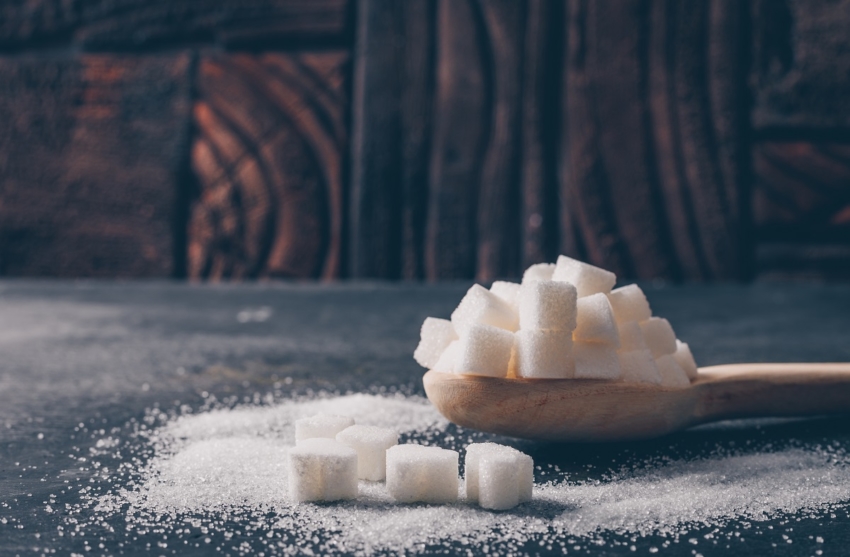 Gdzie kryje się cukier w żywności? Uwaga na słody i syropy!
