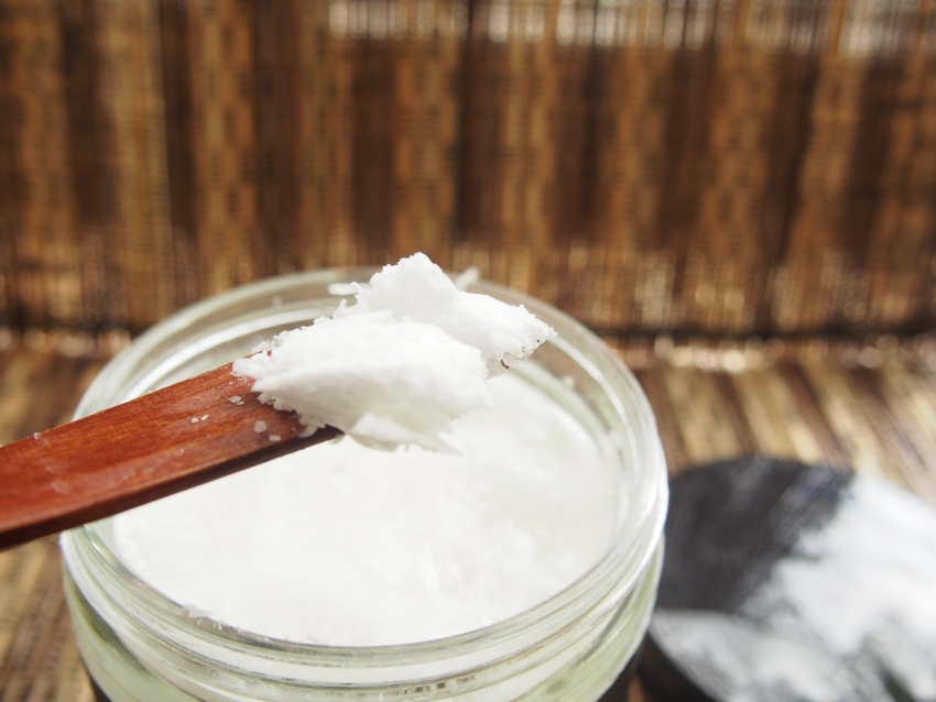 Olej kokosowy może być pomocny w walce z próchnicą