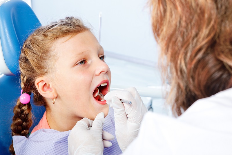 Mońki: dentysta dla uczniów – podpisano porozumienie