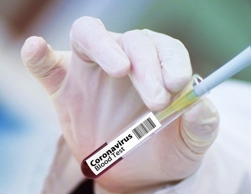 COVID: personel medyczny szczepiony w pierwszej kolejności