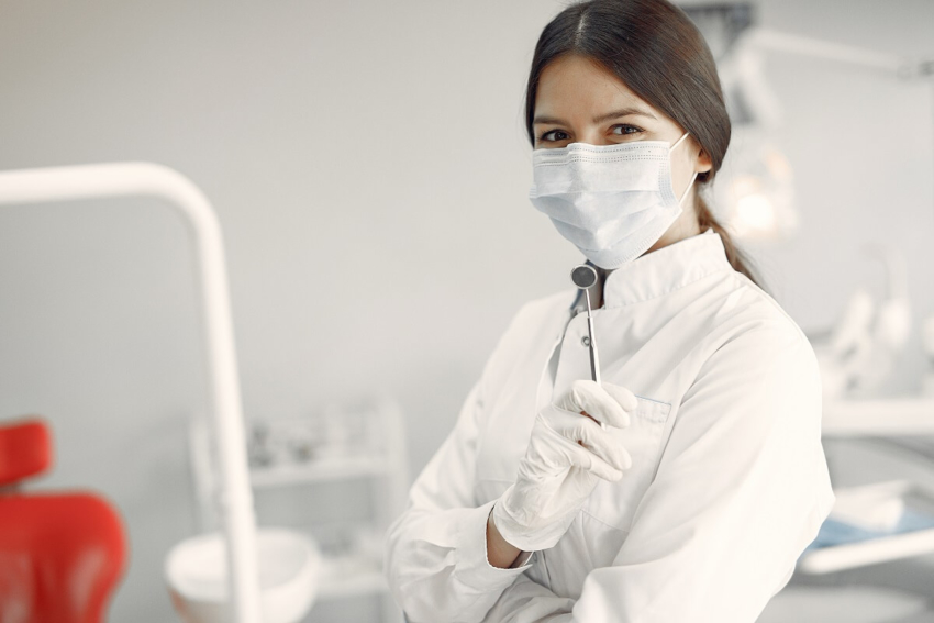 USA: jak COVID-19 zmieni pracę higienistek stomatologicznych?