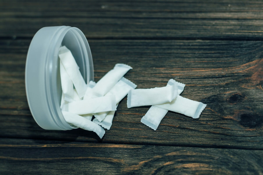 Snus i woreczki nikotynowe – ich negatywny wpływ na zdrowie jamy ustnej