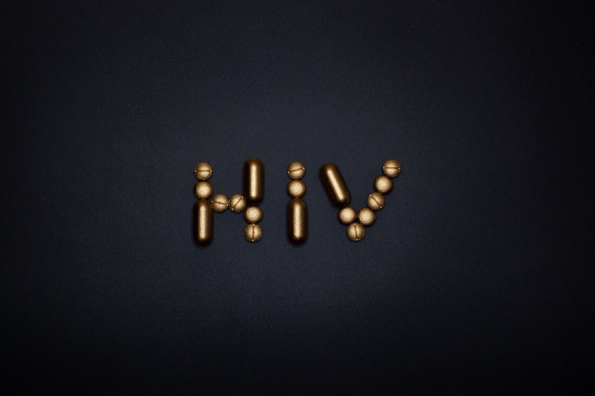 Leki na HIV a objawy manifestujące się w jamie ustnej