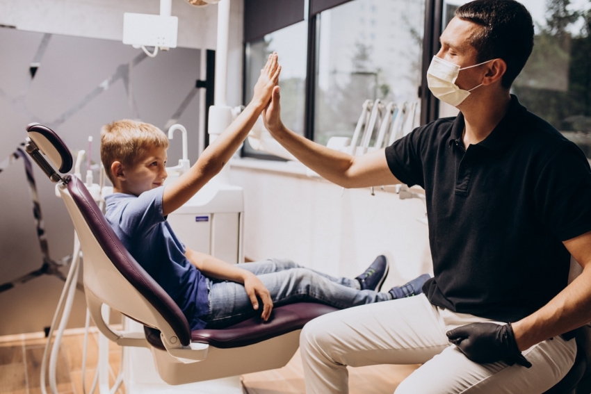 Oddychanie przeponowe u dzieci zwalczy dentofobię?