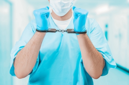 „Lekarze i lekarze dentyści nie mogą być traktowani jak przestępcy”