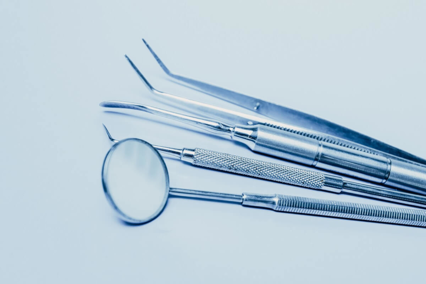 Dlaczego pacjenci odkładają wizyty u dentysty?