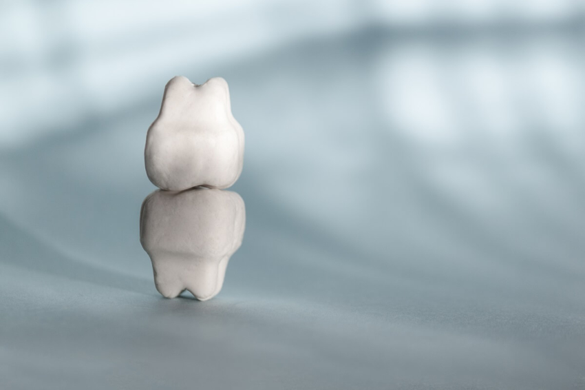 Journal of Dentistry: czy starcie zębów wpływa na jakość życia?