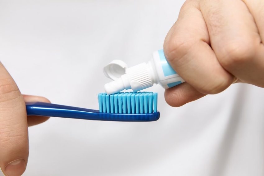 Częstość szczotkowania zębów a objawy COVID-19