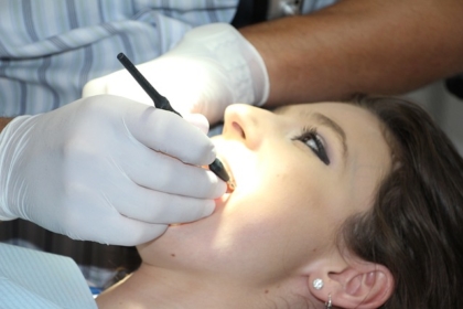W jaki sposób można się pozbyć bólu zęba?