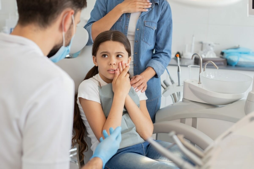 Nowe wytyczne ADA: czym zwalczać ból stomatologiczny u dzieci?