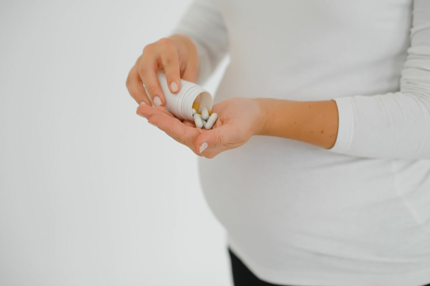 Opioidy przyjmowane w ciąży wpływają na dziecko