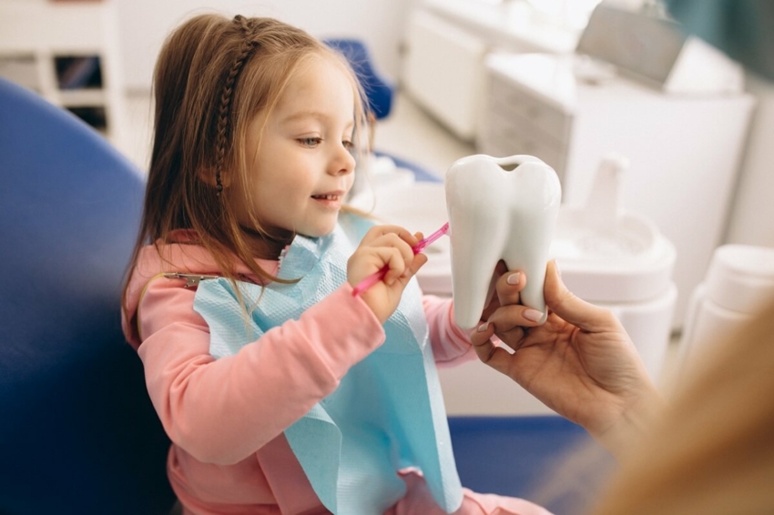 UK: zdrowie jamy ustnej dzieci – więcej profilaktyki
