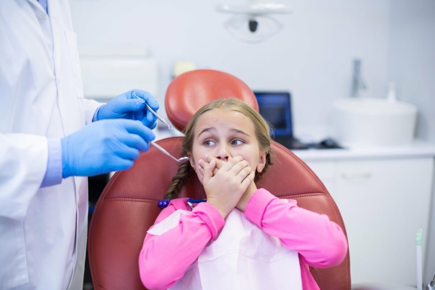 Lęk przed dentystą zwykle kształtuje się w dzieciństwie