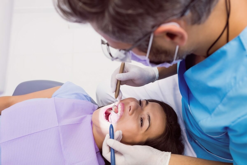 Choroby przyzębia – diagnostyka. Jakie badania może zlecić dentysta?
