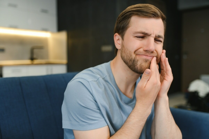 Ból zęba spowodowany problemami mięśniowo-powięziowymi u 30-latka