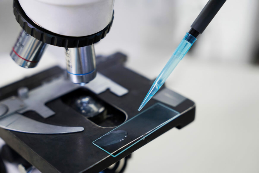 Jony srebra wprowadzone do biomateriałów w stomatologii zmniejszają ryzyko infekcji