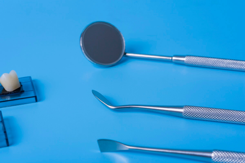 USA: Dentysta z Ekwadoru leczył i dystrybuował leki bez licencji