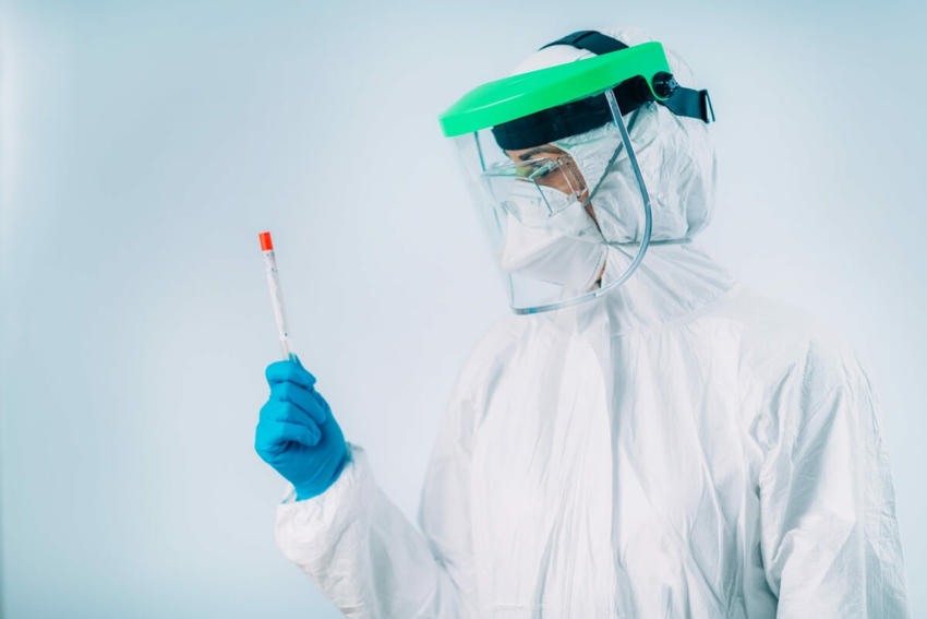 „Pęka nasz klosz bezpieczeństwa epidemiologicznego”