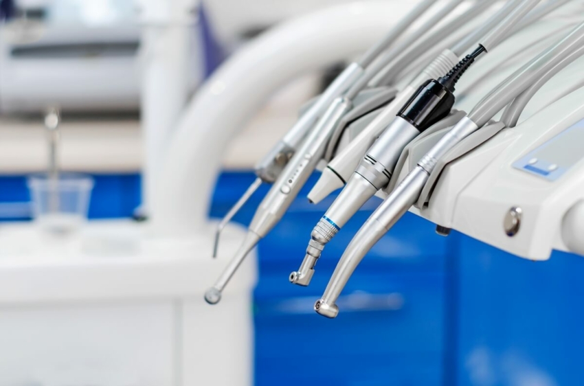 UK: Dentyści z Indii odpowiedzią na braki kadrowe w NHS?