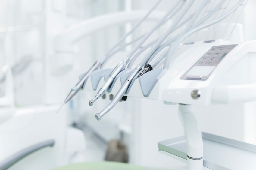 Wielka Brytania: Do dentysty NHS nie całkiem po sąsiedzku