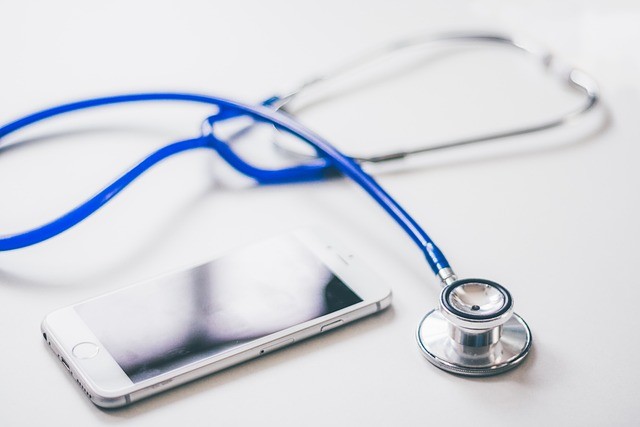 Czy lekarz rodzinny lub dentysta online może wypisać receptę na antybiotyki?