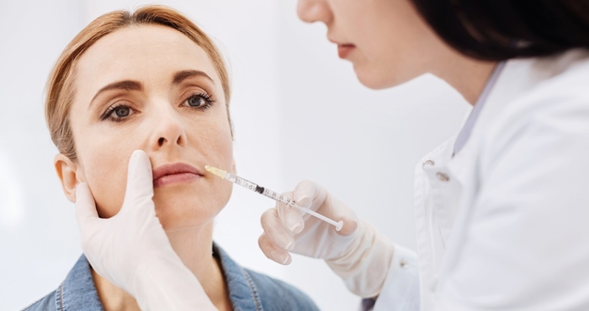 Zabiegi z użyciem botoksu – tylko u lekarzy i lekarzy dentystów